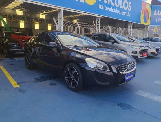 VOLVO S60 2.0 T5 COMFORT GASOLINA 4P AUTOMÁTICO VOLVO S60 2.0 T5 COMFORT GASOLINA 4P AUTOMÁTICO